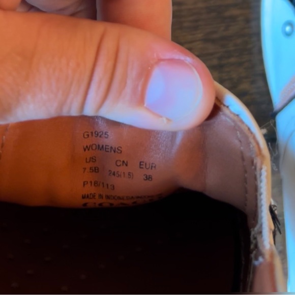 COACH Slip On Sequins and Star Patches Leather Beige Sneakers C115 Size 7.5 - Picture 6 of 10